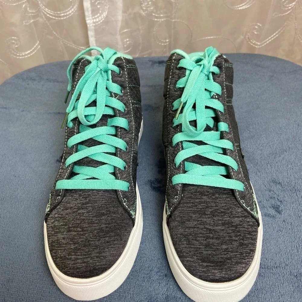 Fila High Top Women’s Sneaker NWOT , 5